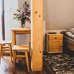 I Na Wyskowkach Jacuzzi & Sauna *