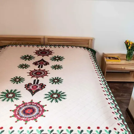 I Na Wyskowkach Jacuzzi & Sauna Dağ evi *