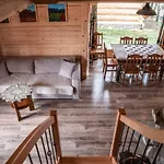 I Na Wyskowkach Jacuzzi & Sauna Шале