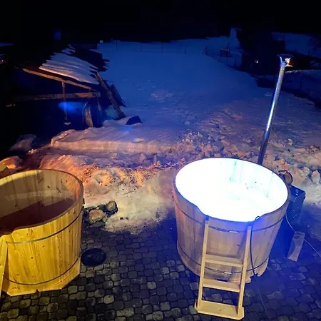 I Na Wyskowkach Jacuzzi & Sauna Chalet
