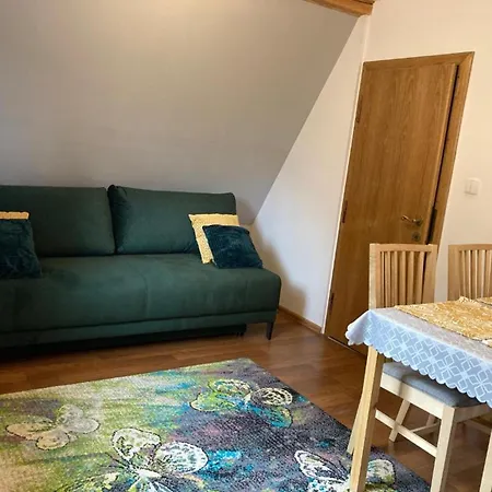 I Na Wyskowkach Jacuzzi & Sauna Chalet *
