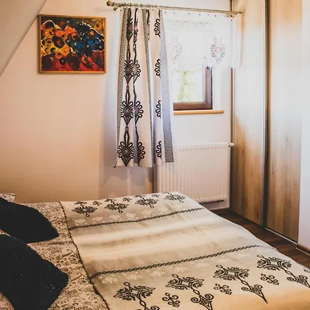 I Na Wyskowkach Jacuzzi & Sauna Chalet *