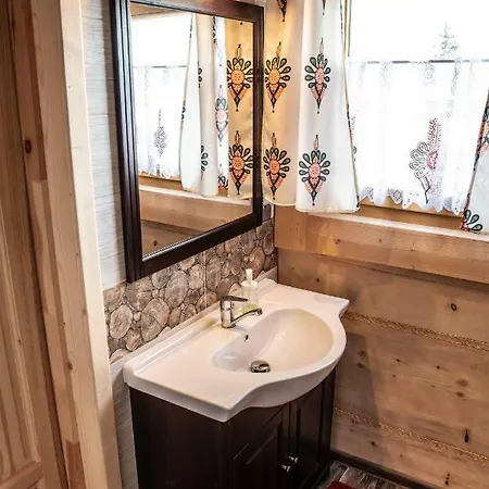 Alpstuga I Na Wyskowkach Jacuzzi & Sauna *