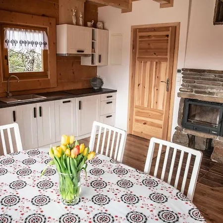 I Na Wyskowkach Jacuzzi & Sauna * זקופאנה